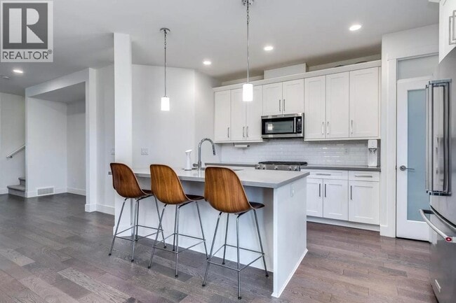 Photo - 27043-2735A 35A Ave
