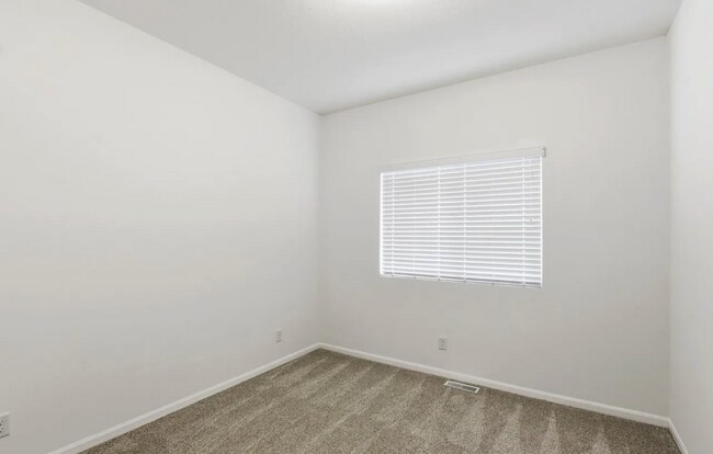 Photo - 4 Bedroom Home near Flanagan Lake