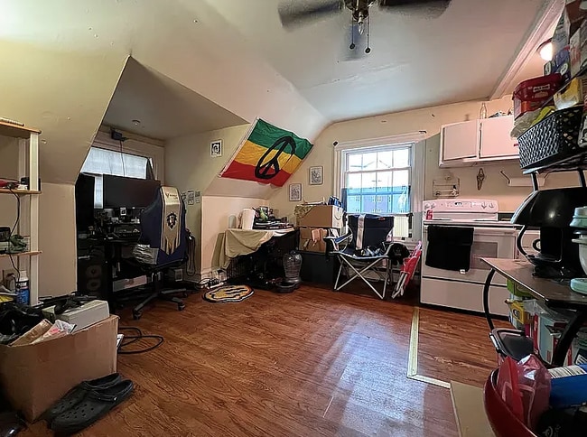 Photo - 381 Forest Ave