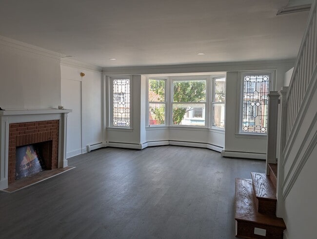Building Photo - 21-23 N Beaver St. Unit 23 - 2nd FLR
