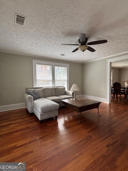 Photo - 332 Carr St