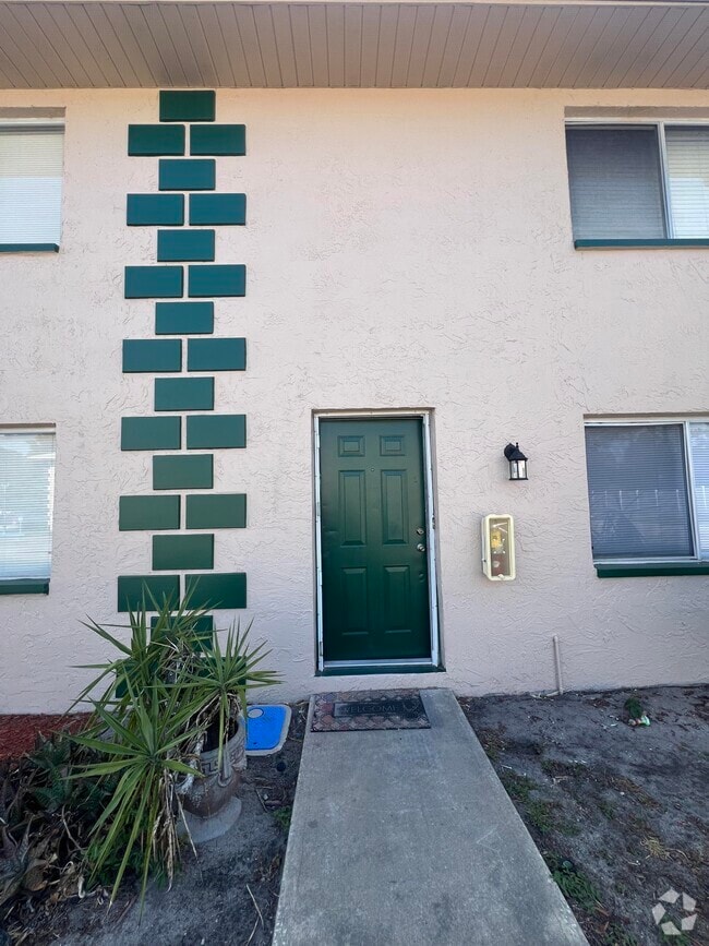 Building Photo - 1880 Murrell Rd Rental