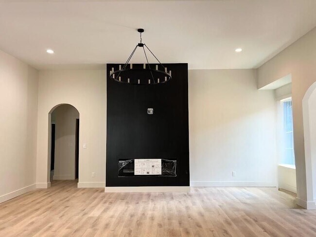 Photo - 163 Rias Way