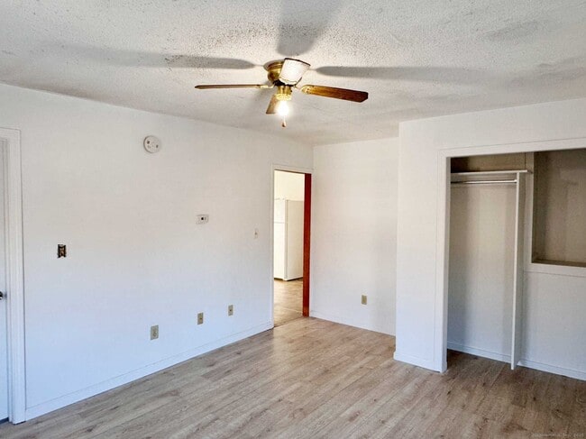 Photo - 60 Oak Ave Unit 3