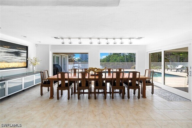 Building Photo - 319 Pirates Bight