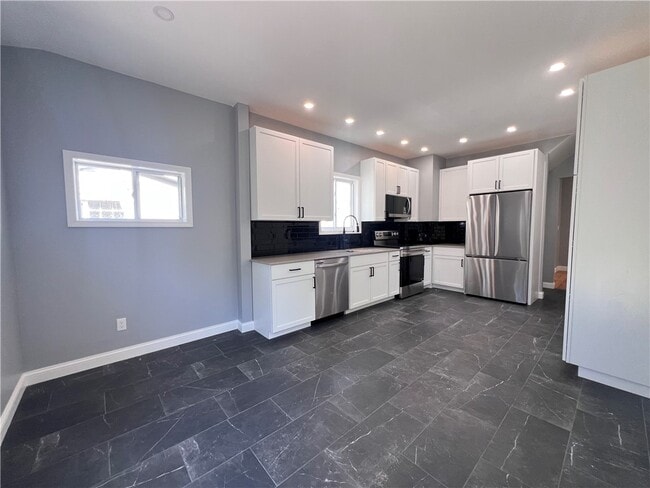 Photo - 79 Evangeline St