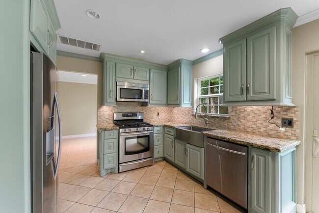 Photo - 27 W Stony Bridge Ct