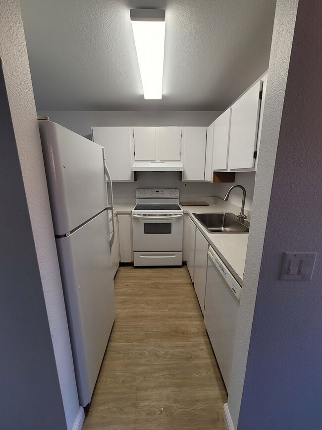 Photo - Beautifully renovated Studio at Maui Lani Terrace! Unit D308