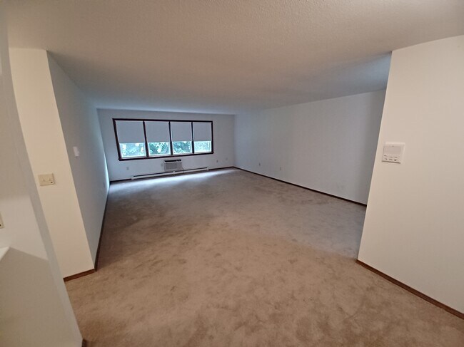 Photo - Worthington Apartments