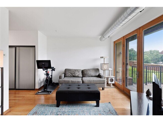 Photo - 15 E Franklin Ave Unit 211