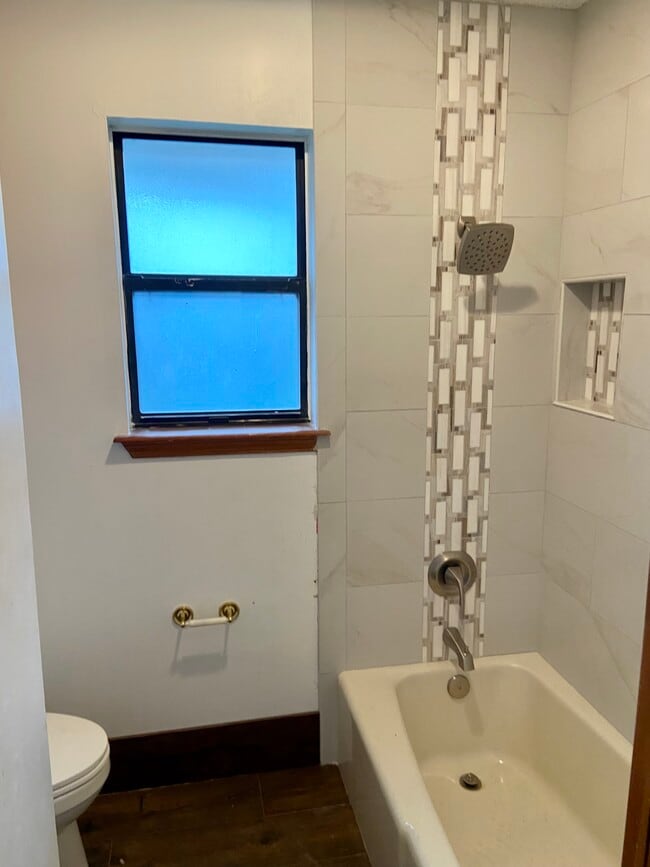 Photo - 2939 Quail Oak St