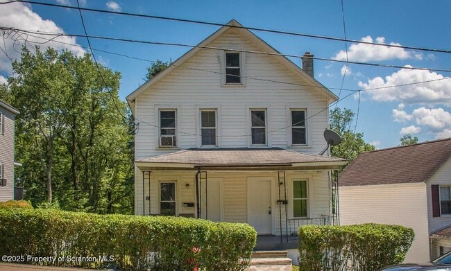 Building Photo - 144 Jefferson St Rental