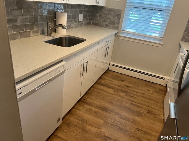 Photo - 1120 New Haven Ave Unidad 147