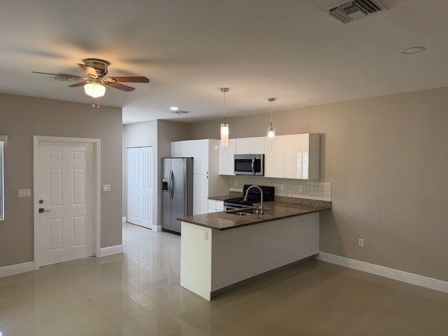 Photo - 1308 NW 2nd St Unit 1308 B