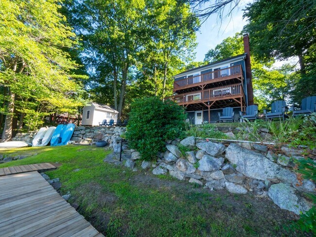 17 Lakeview Dr