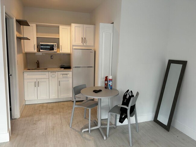 Photo - 1615 N 28th Ct Apartamento