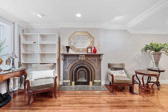 Photo - 163 E 71st St Unit 1A