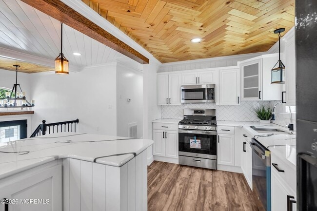 Photo - 24 Woodlark Rd