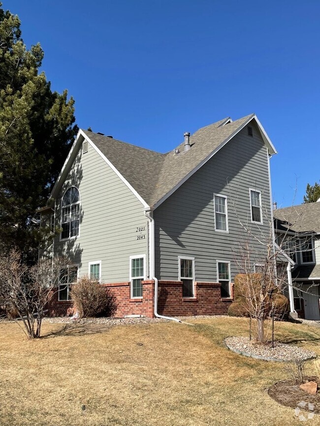 Building Photo - Beautiful Remodeled Condo near Palmer Park