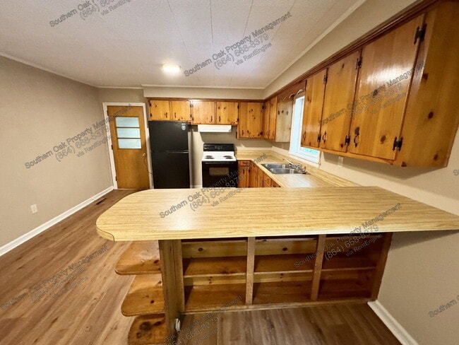 Photo - 1202 Garden Cir