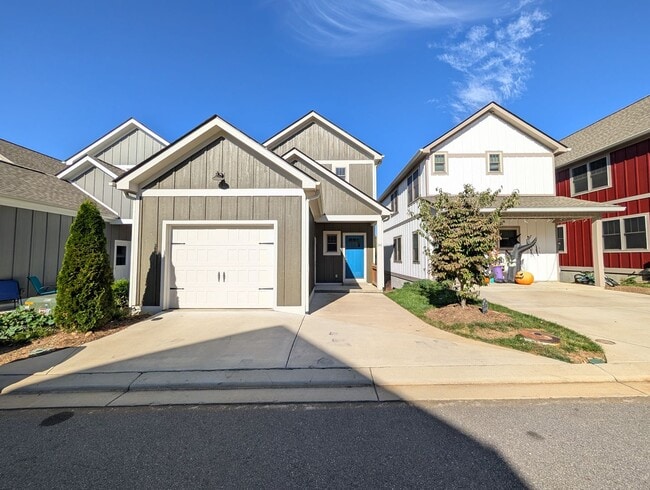 Photo - Weaverville Rental
