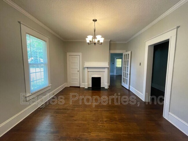 Photo - 1300 Evergreen Ave