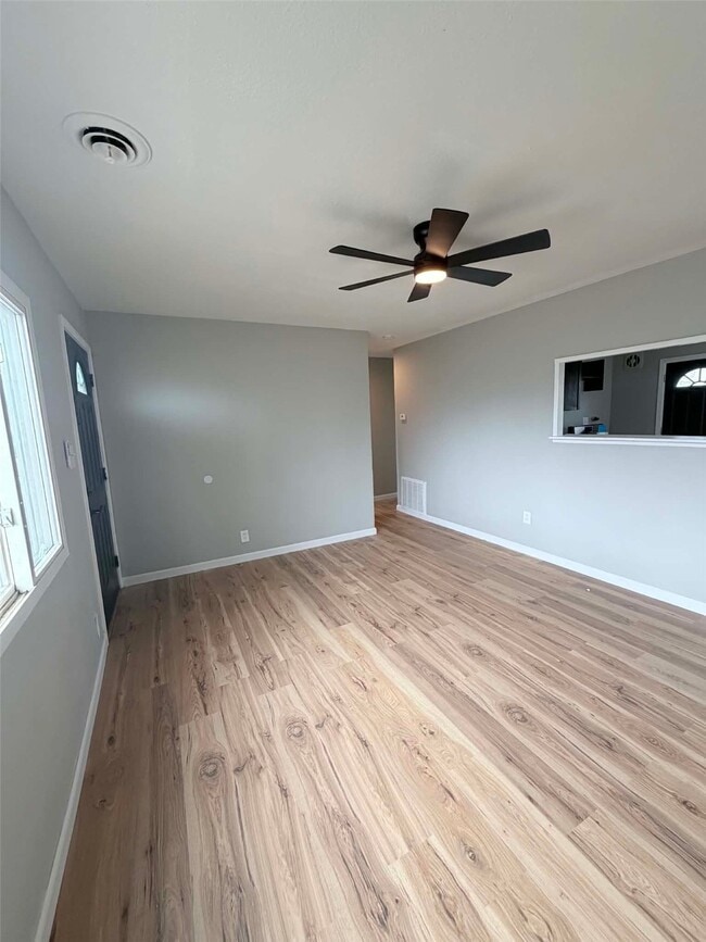 Photo - 705 St Martin Dr