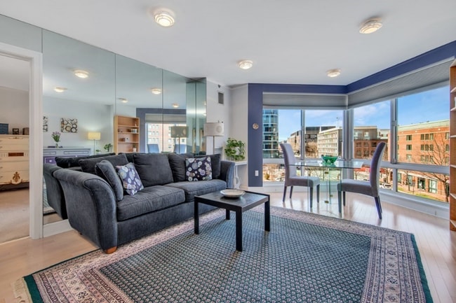 Photo - 83 Cambridge Pkwy