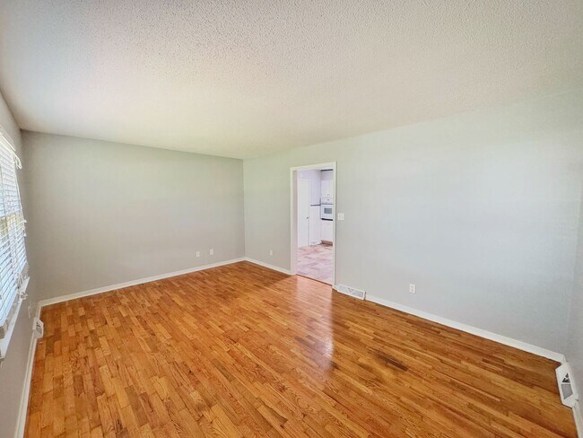 Photo - 1016 Christopher St