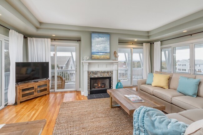 Photo - 13 Girard Way