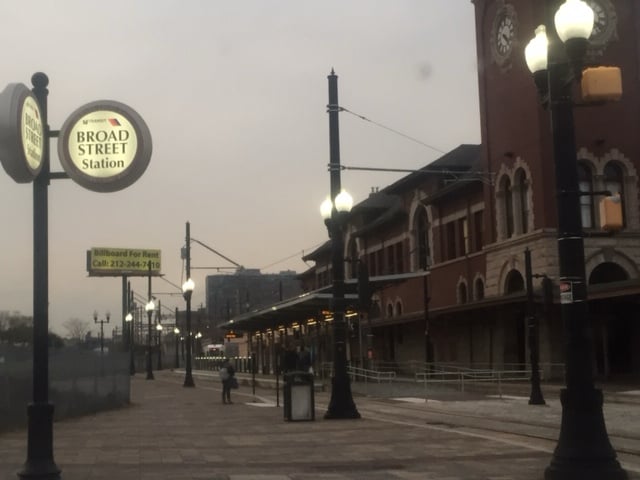 Building Photo - 392 Broad St Unit 2