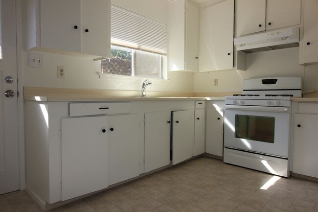 Photo - 205-207 W 7th St Unit #205