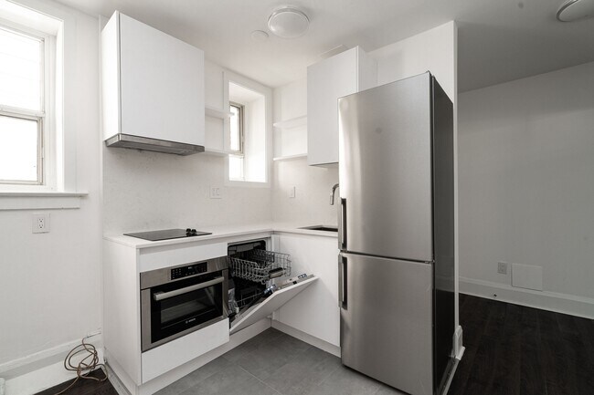 Building Photo - 54 Maitland St Unit 405