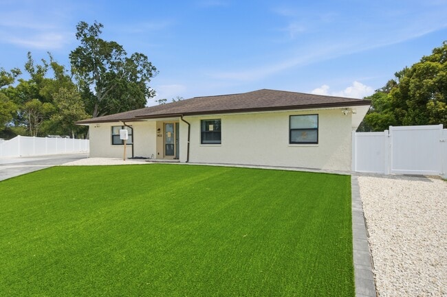Photo - 1433 Ellison Ln