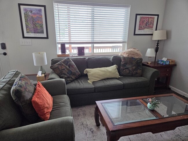 Photo - 1392 Pinyon Ave
