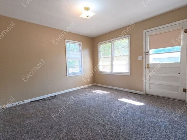 Photo - 231 N Roosevelt Ave