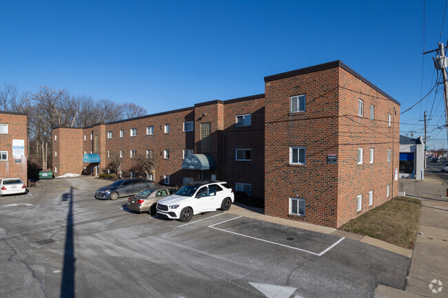 Photo - Plaza Place Apartments