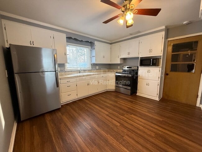 Photo - 838 Whitlock Ave