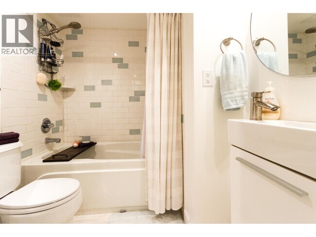 2190 W 7th Ave Unit 219