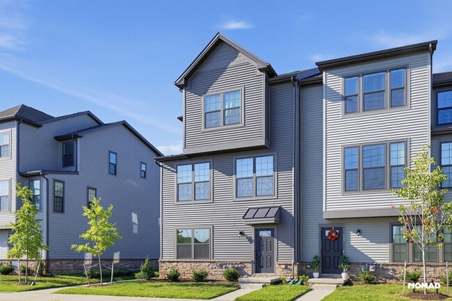 335 E Cochran St