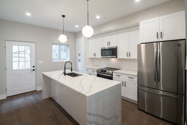 Photo - Brand New Luxury Temple Student Housing