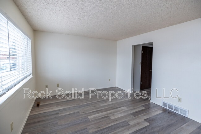 Photo - 1205 Crook Ave