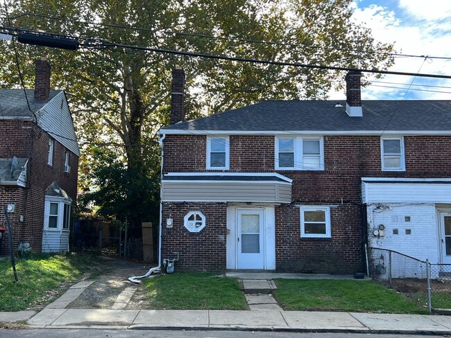 Building Photo - 3 Bed Townhome - Chester, PA