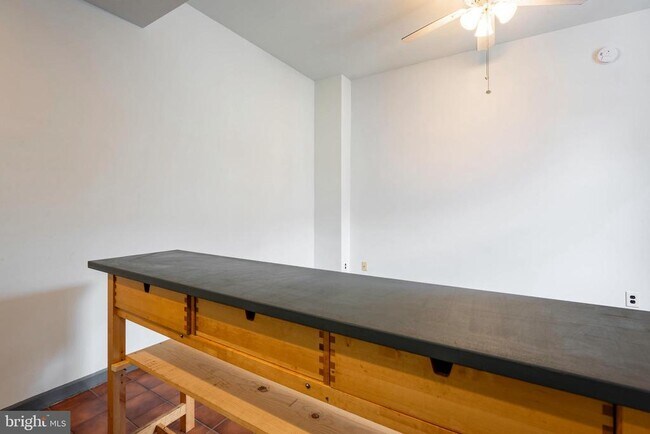 Photo - 1327 Snyder Ave Unidad 1D