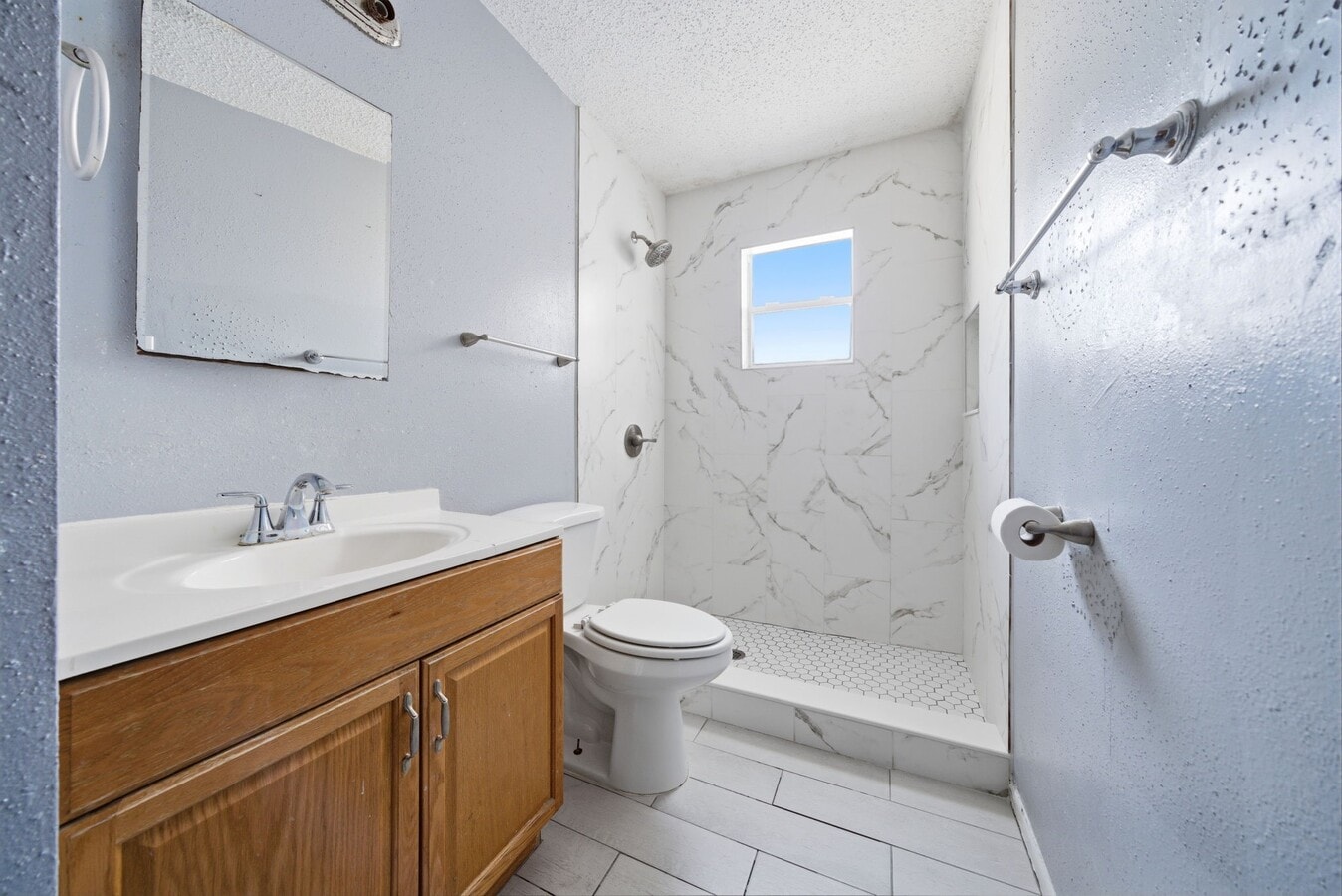 Photo - 406 E 34th St