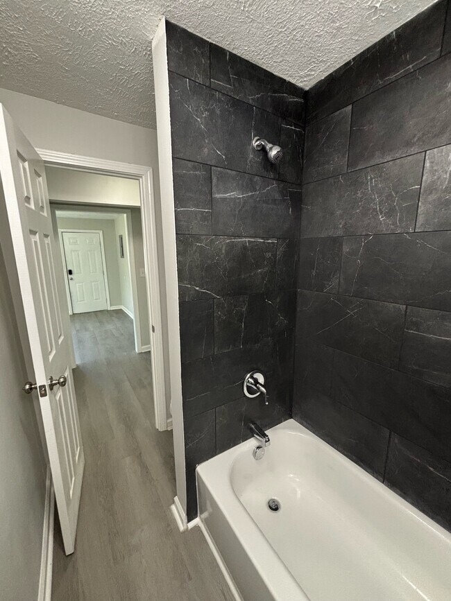 Photo - 211 Gertrude St