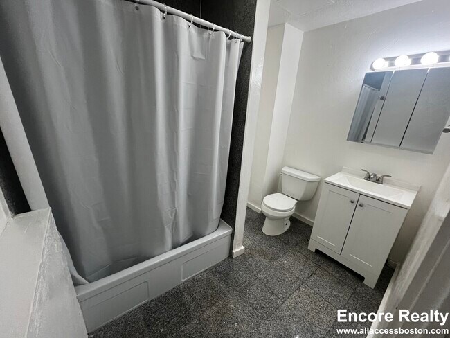 Photo - 270 Bowdoin St Unit 9