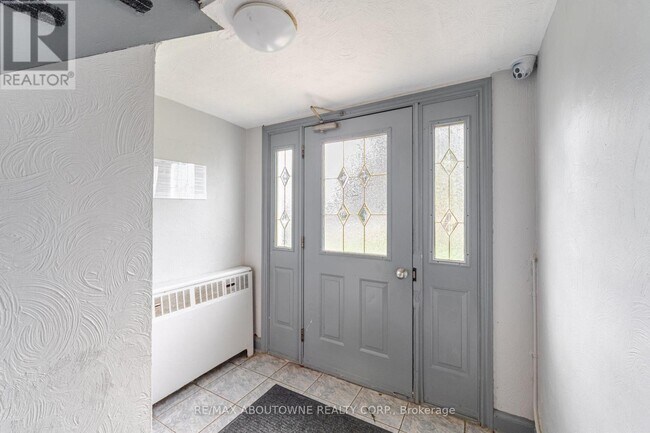 Photo - 1031 Churchill Ave