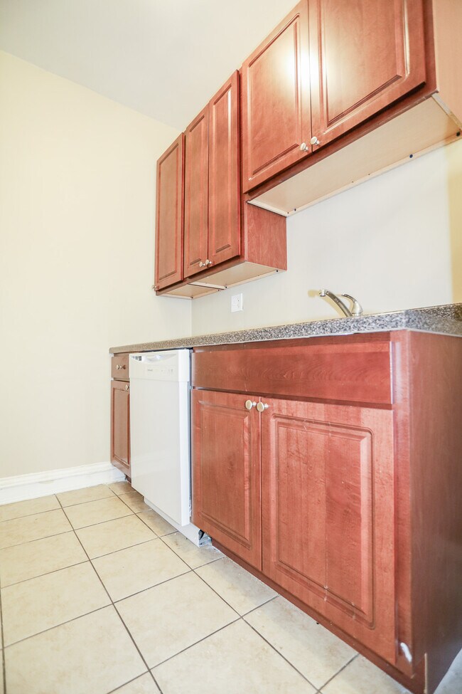 Photo - 5011 N Damen Ave Unidad #17