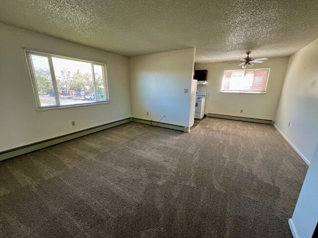Building Photo - Two Bedroom with Garage Ready Now Unit A Rental